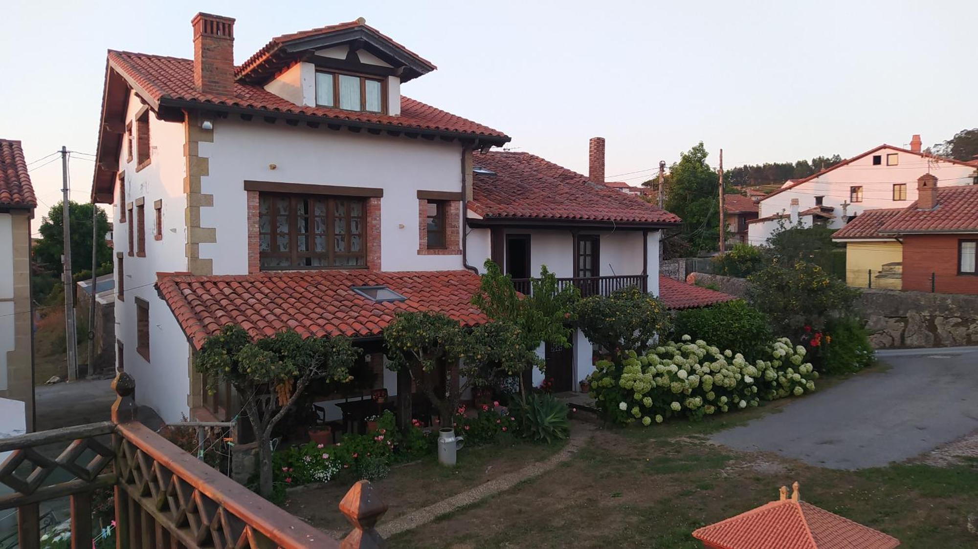 הוילה קומיאס Casa Mari Paz Trasvia מראה חיצוני תמונה